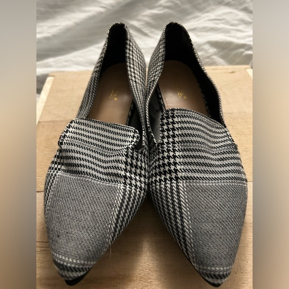 Shoedazzle Women Michelle Houndstooth Pattern Pearl Heeled Flats  Size US 8.5 - Picture 2 of 9